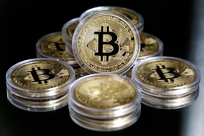 Bitcoin Retail Inflows Hit Six-Month High as Whales Hold Back